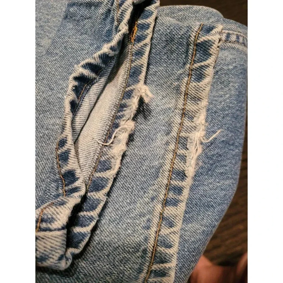 Levi's 560 Jeans  Men's 38 x 31. Preowned - Picture 7 of 8